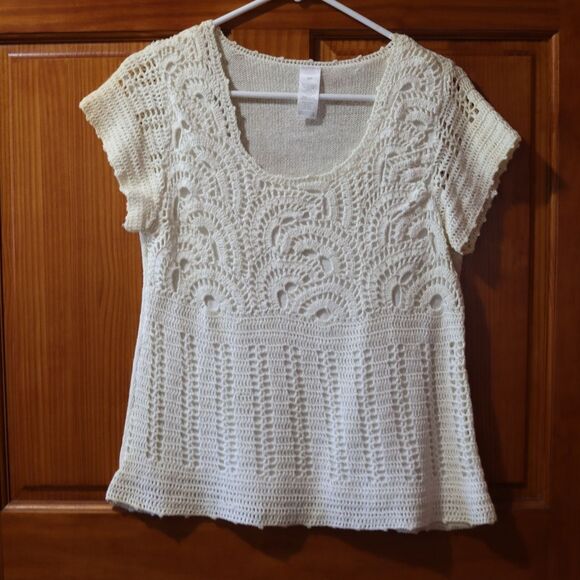 Vintage Avon White Lacey Crochet Short Sleeve Scoop Neck Top Small - Picture 2 of 9